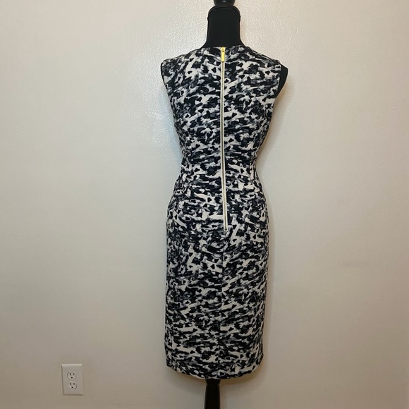 Carmen Marc Valvo Dress **offers welcome- will be donated in 10 days* - Picture 5 of 9